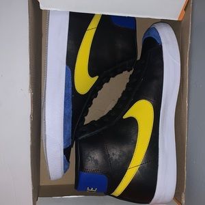 Nike peace love basketball blazers